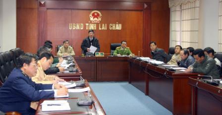 Đồng chí Nguyễn Khắc Chử, Phó Bí thư Tỉnh ủy, Chủ tịch UBND tỉnh, Trưởng ban An toàn giao thông tỉnh phát biểu chỉ đạo tại Hội nghị