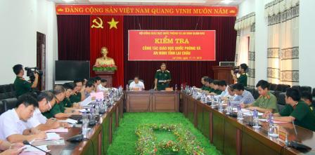 Quang cảnh buổi làm việc
