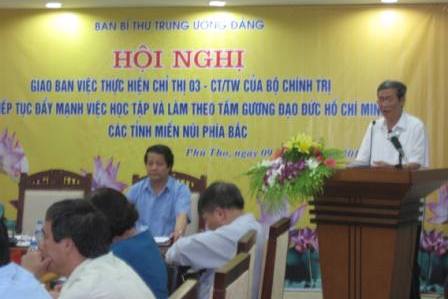 Đồng chí Đinh Thế Huynh, Ủy viên Bộ Chính trị, Bí thư Trung ương Đảng, Trưởng ban Tuyên giáo Trung ương phát biểu tại Hội nghị