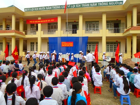 Lễ khai giảng năm học 2015-2016 của cụm Trường MN-TH-THCS Mường Mít (huyện Than Uyên)