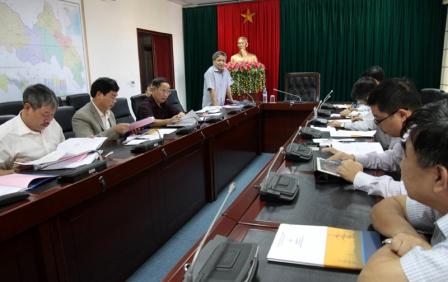Phó Chủ tịch UBND tỉnh Nguyễn Chương yêu cầu các sở, ngành, chính quyền huyện Nậm Nhùn phối hợp tốt với chủ đầu tư trong giải phóng mặt bằng