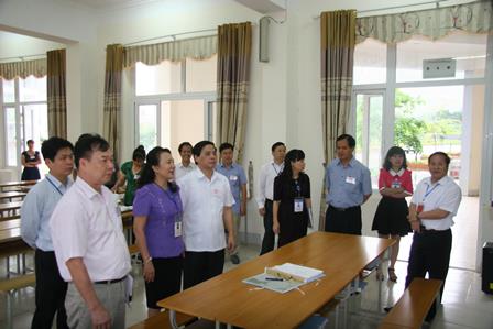 Đoàn công tác đã đến kiểm tra công tác thi THPT Quốc gia tại Cụm thi Đại học ở Trường Cao đẳng Cộng đồng Lai Châu