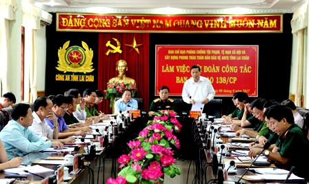 Quang cảnh buổi làm việc