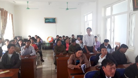 Hội viên nông dân huyện Tam Đường tham gia ý kiến tại Hội nghị