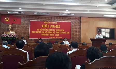 Đồng chí Nguyễn Khắc Chử, Bí thư Tỉnh ủy phát biểu bế mạch Hội nghị