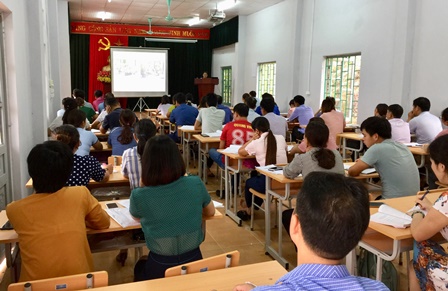 Hoạt động của Trung tâm BDCT cấp huyện ngày càng ổn định, nền nếp, hiệu quả