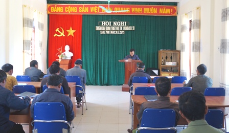 Buổi học Nghị quyết của Đảng tại Đảng bộ xã Xà Dề Phìn, huyện Sìn Hồ