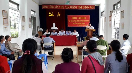 Đồng chí Vương Văn Thắng – Bí thư, Chủ tịch HĐND Thành phố phát biểu tại buổi tiếp xúc.