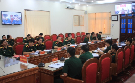 Các đại biểu dự hội nghị tại điểm cầu Bộ Chỉ huy Quân sự tỉnh Lai Châu