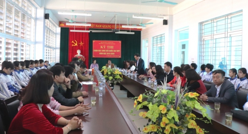 Quang cảnh buổi khai mạc