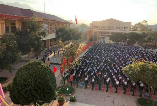 Buổi chào cờ đầu tuần của Trường THCS Đoàn kết, thành phố Lai Châu