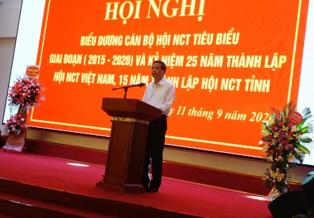 Đc Vũ Văn Hoàn - Phó Bí thư Thường trực Tỉnh ủy, Chủ tịch HĐND tỉnh phát biểu chỉ đạo Hội nghị