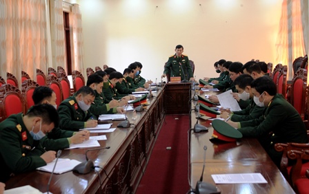Đồng chí Đại tá Trần Xuân Cương, Phó Tham mưu trưởng Quân khu kết luận kiểm tra