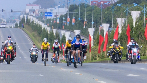 Các VĐV nữ thi đấu cự ly 15km