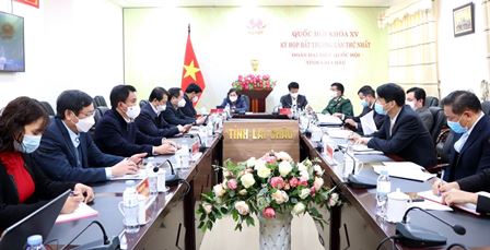 Các đại biểu dự khai mạc Kỳ họp tại điểm cầu tỉnh Lai Châu