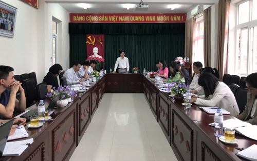Đồng chí Lê Văn Lương - Phó Bí thư Thường trực Tỉnh ủy phát biểu chỉ đạo tại cuộc họp