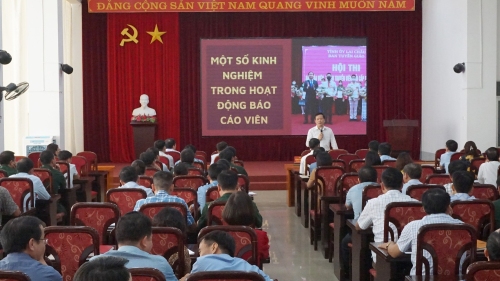 Công tác bồi dưỡng nghiệp vụ báo cáo viên, tuyên truyền miệng luôn được cấp ủy các cấp quan tâm