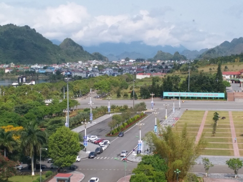 Lai Châu đang từng bước đổi mới và phát triển - Một góc thành phố Lai Châu hôm nay
