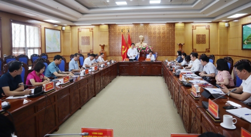 Quang cảnh buổi làm việc