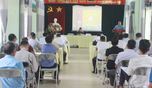 Quang cảnh hội nghị tiếp xúc cử tri tại xã Mường Mít