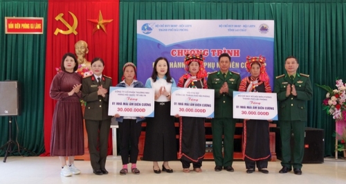 Hội LHPN và Bộ Chỉ huy BĐBP tỉnh Lai Châu phối hợp với Hội LHPN và Bộ Chỉ huy BĐBP thành phố Hải Phòng triển khai Chương trình "Đồng hành cùng phụ nữ biên cương" năm 2023 tại xã Ka Lăng, huyện Mường Tè