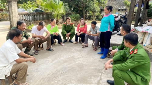 Lực lượng công an và hội phụ nữ các cấp phối hợp, vận động hội viên tích cực tham gia xây dựng, duy trì có hiệu quả các mô hình phong trào toàn dân bảo vệ an ninh Tổ quốc trên địa bàn tỉnh