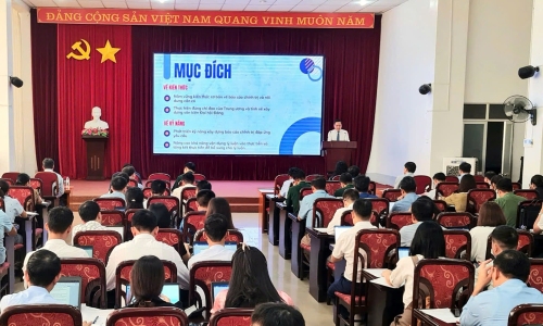 Tổ chức lớp tập huấn nhằm nâng cao chất lượng xây dựng nghị quyết Đại hội Đảng cho cán bộ cấp cơ sở