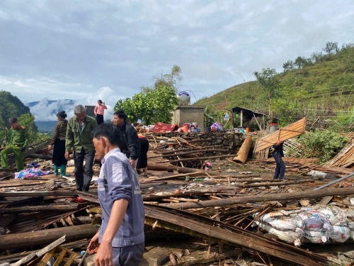 Lai Châu: Mưa lớn, dông lốc gây thiệt hại 375 ngôi nhà