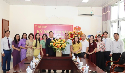 Lãnh đạo Ban Tuyên giáo và Dân vận Tỉnh uỷ thăm, chúc mừng các cơ quan báo chí nhân Ngày báo chí cách mạng Việt Nam