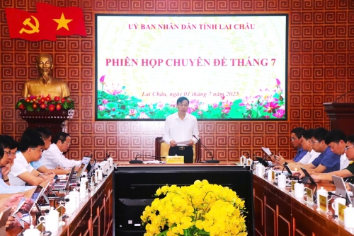 Quang cảnh Phiên họp