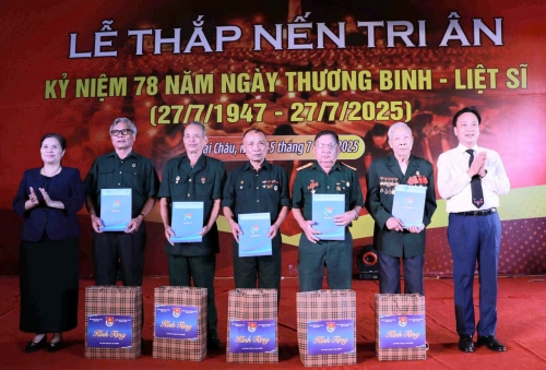Lễ thắp nến tri ân Kỷ niệm 78 năm ngày Thương binh - Liệt sĩ