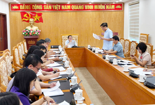 Quang cảnh cuộc họp
