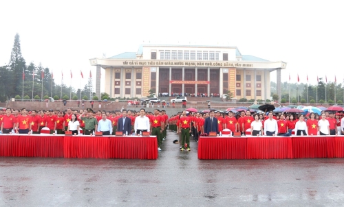 Lai Châu: Hơn 10.000 cán bộ, đảng viên và các tầng lớp nhân dân tham gia Chương trình “Cùng Việt Nam tiến bước”