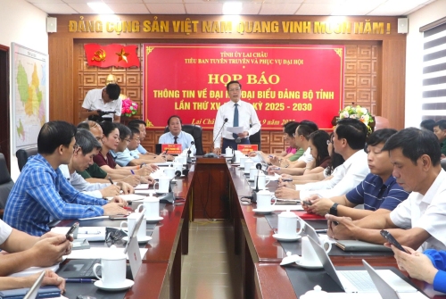 Quang cảnh Họp báo