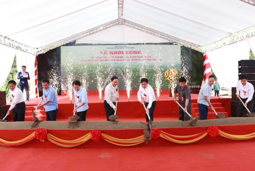 Các đồng chí lãnh đạo tỉnh dự các hoạt động chào mừng Đại hội đại biểu Đảng bộ tỉnh Lai Châu lần thứ XV, nhiệm kỳ 2025 - 2030