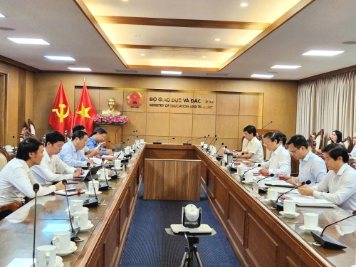Lai Châu đề xuất Bộ Giáo dục và Đào tạo tháo gỡ “điểm nghẽn” để tạo đột phá trong phát triển giáo dục vùng cao, biên giới