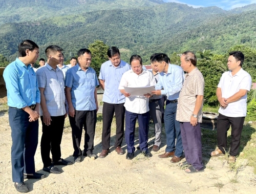 Phó Chủ tịch Thường trực UBND tỉnh Tống Thanh Hải kiểm tra tình hình triển khai dự án đầu tư xây dựng công trình Trường Phổ thông nội trú liên cấp tiểu học và trung học cơ sở Phong Thổ