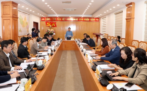 Quang cảnh cuộc họp