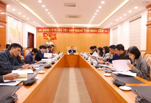 Quang cảnh cuộc họp