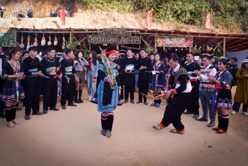 Vui hội khèn xuân