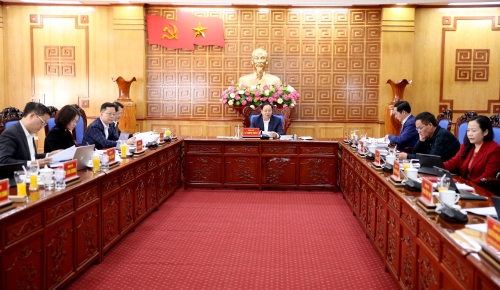 Quang cảnh cuộc họp