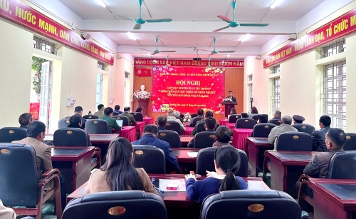 Gặp mặt, tặng quà cho người có uy tín tiêu biểu trong vùng đồng bào dân tộc thiểu số