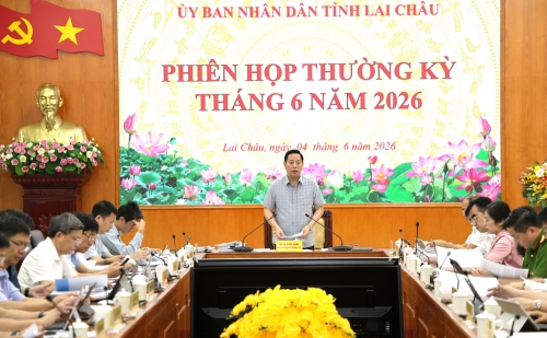 Quang cảnh Phiên họp