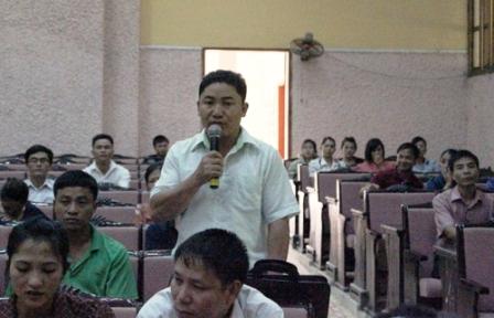 Cử tri huyện Mường Tè kiến nghị với Đoàn đại biểu Quốc hội