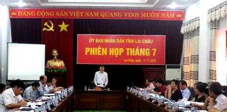 Đồng chí Đỗ Ngọc An, Phó Bí thư Tỉnh ủy, Chủ tịch UBND tỉnh  phát biểu tại phiên họp