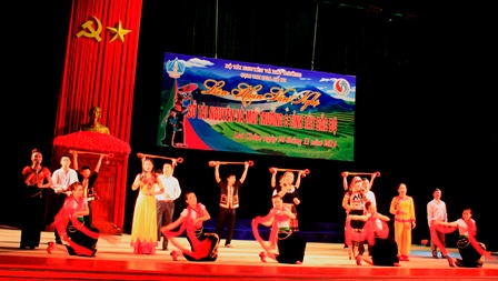 Tiết mục múa “Lai Châu ngày mới” của sở Tài nguyên - Môi trường tỉnh Lai Châu