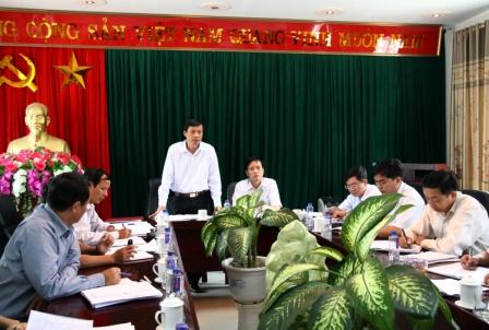 Thường trực Tỉnh ủy làm việc với Huyện ủy Nậm Nhùn về công tác xấy dựng đảng ở cơ sở (ảnh: Anh Tuấn)