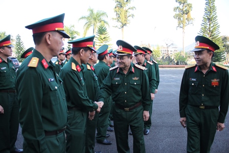Thượng tướng Nguyễn Phương Nam, Ủy viên Trung ương Đảng, Phó Tổng Tham mưu trưởng Quân đội nhân dân Việt Nam thăm hỏi động viên cán bộ, chiến sĩ Bộ CHQS tỉnh