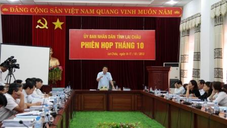 Đồng chí Nguyễn Khắc Chử - Phó Bí thư Tỉnh ủy, Chủ tịch UBND tỉnh phát biểu kết luận phiên họp
