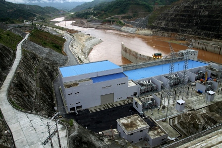 Toàn bộ thiết bị truyền dẫn điện gian lắp máy nhà máy thủy điện Lai Châu đã hoàn tất